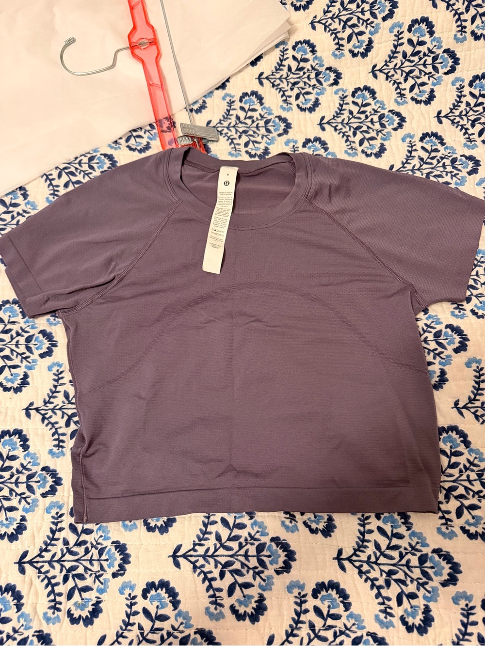 Lululemon purple workout cropped tee